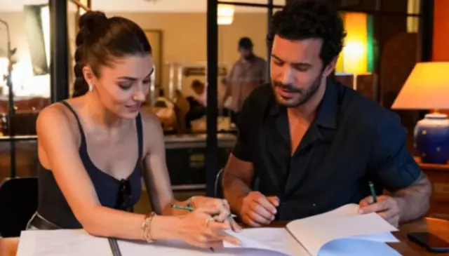 Hande Erçel ve Barış Arduç Görüntüleri İfşa Oldu!